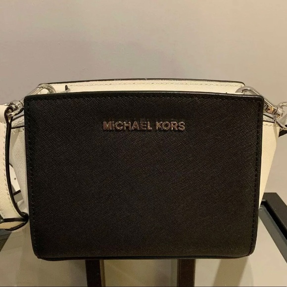 Michael Kors Selma Mini Leather Crossbody Bag NWOT - Picture 2 of 8